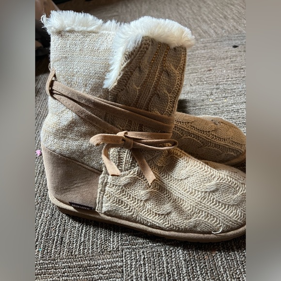Muk luk women’s slipper boots size 9 - Picture 2 of 4